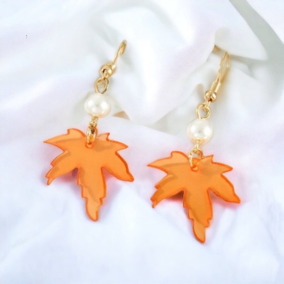 Falling for Style: Handmade Autumn Maple Leaf Earrings! 🍂✨ Brand New! - Picture 2 of 3